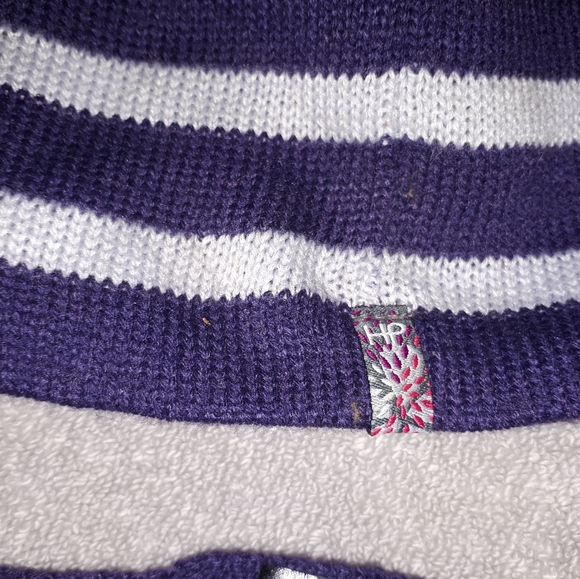 Hat, scarf and mittens.  Ladies O/S. - Picture 3 of 6